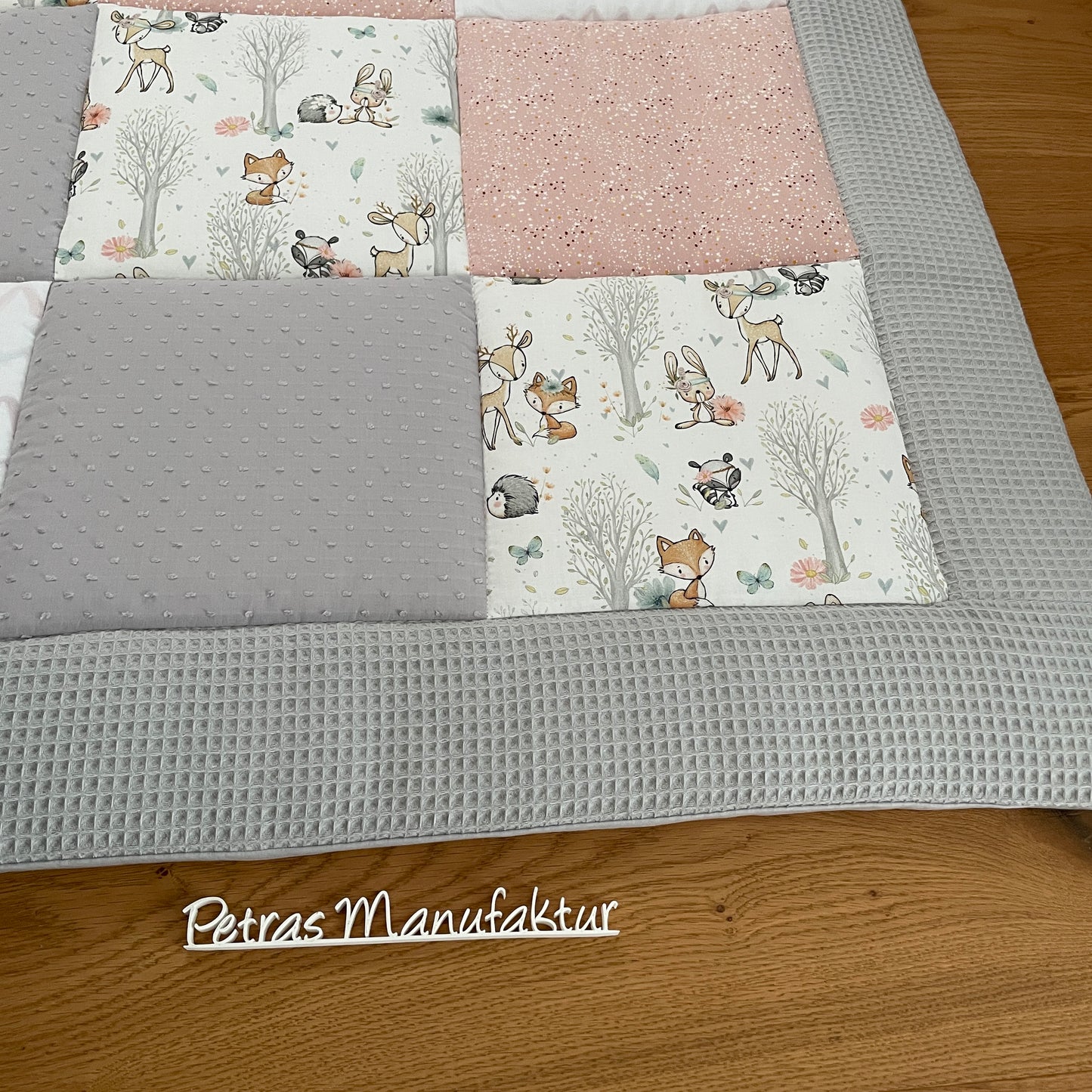 Krabbeldecke "Waldtiere pastell“ mit rosa