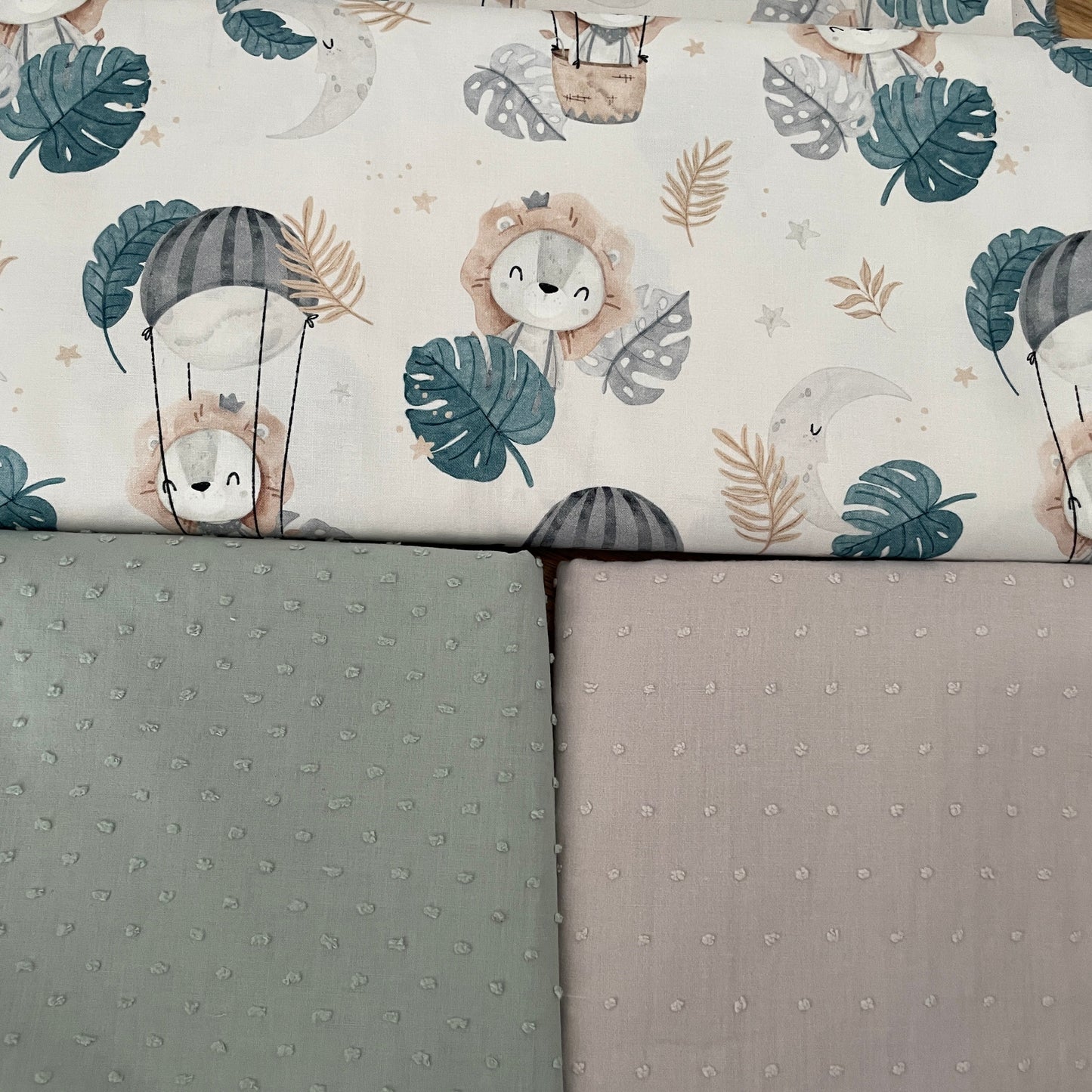 Krabbeldecke "Löwen" mit Noppenstoff