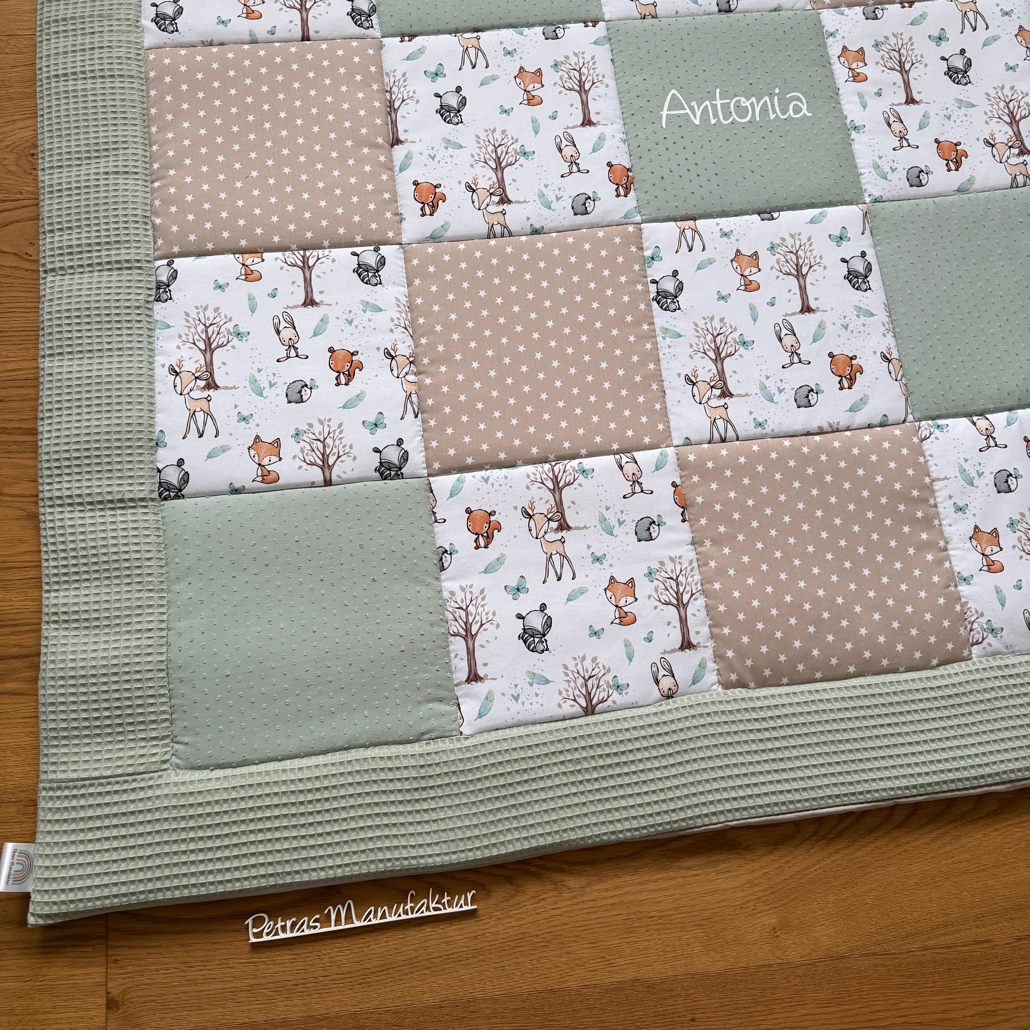 Krabbeldecke "Waldtiere mint“ Modell 1