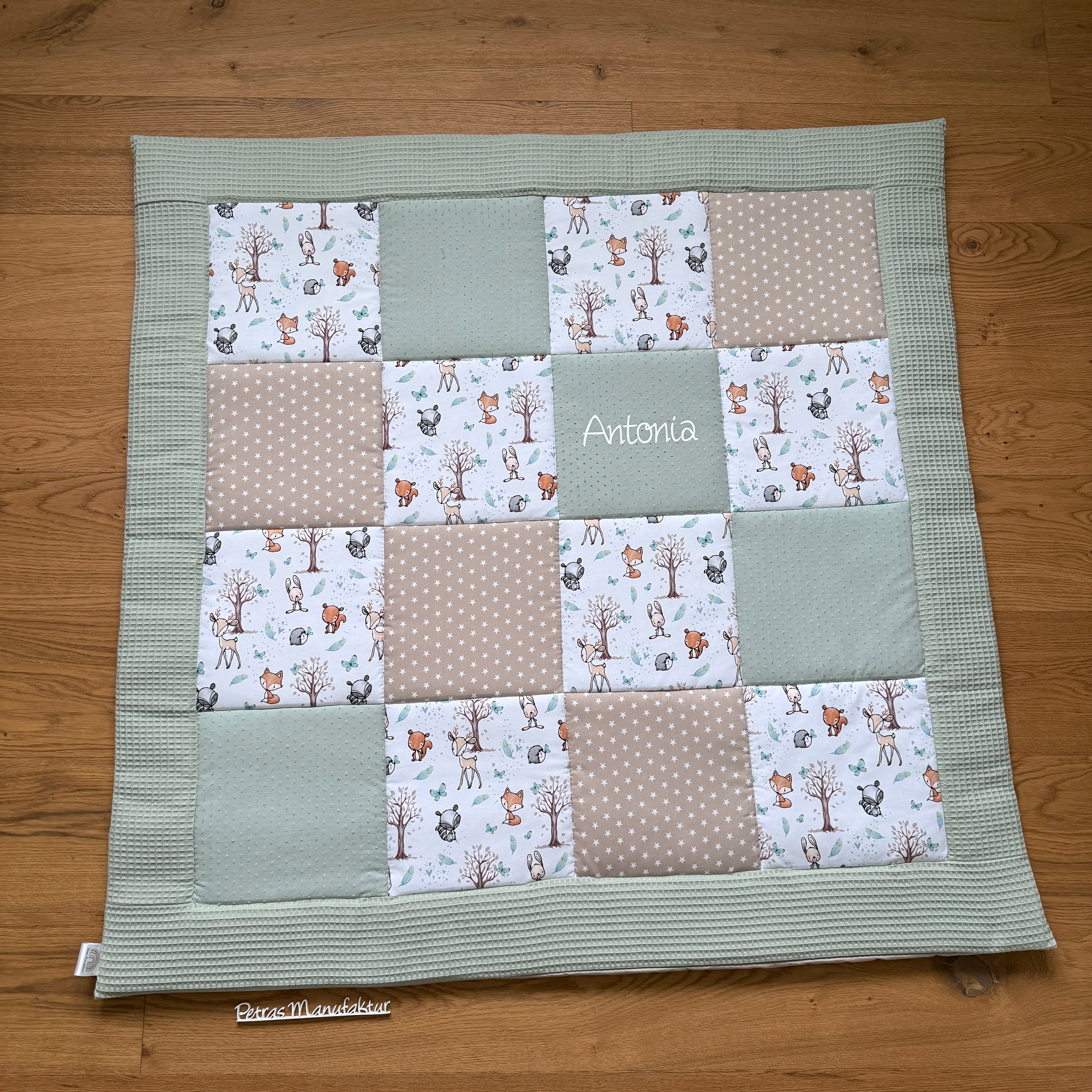 Krabbeldecke "Waldtiere mint“ Modell 1